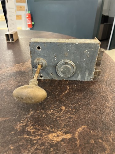 Ancienne serrure porte - ancienne,